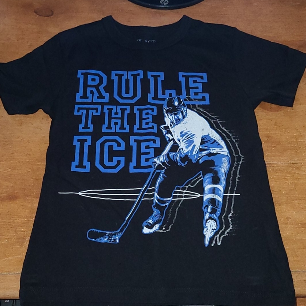 Children's Place Little boys t-shirt